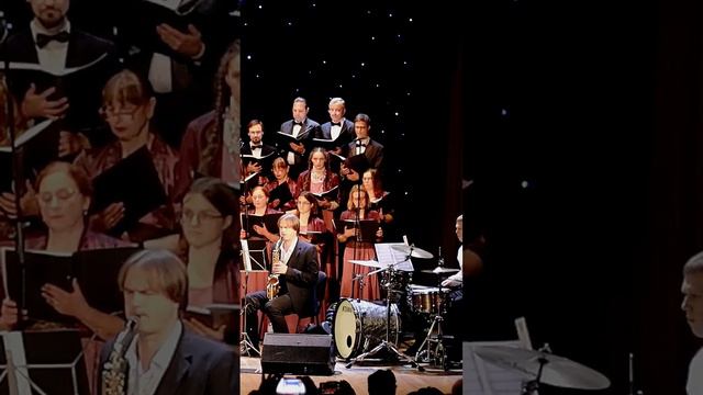 Saxophone, drums, organ and choir 🙂 🎷 смотреть онлайн