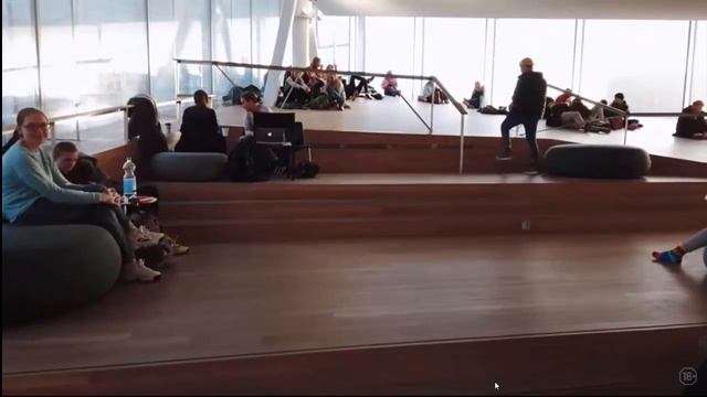 Удивительная библиотека Ооди в Хельсинки смотреть онлайн