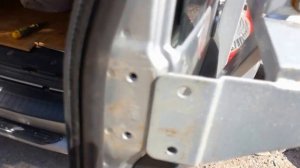 Как установить крепление для запасного колеса на петли задней двери Лада Ларгус