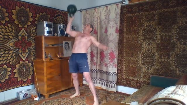 Гиря 24 кг. "на попа". Подъём с касанием пола - 6 раз за 55 сек. смотреть онлайн