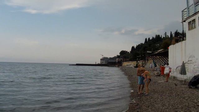 Гурзуф сегодня. Вода на дальних пляжах после дождя, 26.06.21 смотреть онлайн