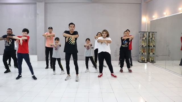 GRATATA TIKTOK DANCE REMIX | ZUMBA | JOGET | GOYANG | SENAM | VIRAL | KEREN DAN GAMPANG FULL VERSIO смотреть онлайн