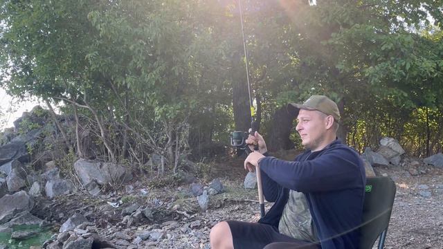 ФИДЕРНАЯ РЫБАЛКА на Днепре. Вернулся на старое место с ЗЕРНОВЫМИ! смотреть онлайн