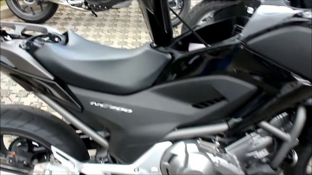 Honda NC 700X vs. Honda NC 700S 2012 * see Playlist ''Honda NC 700'' смотреть онлайн