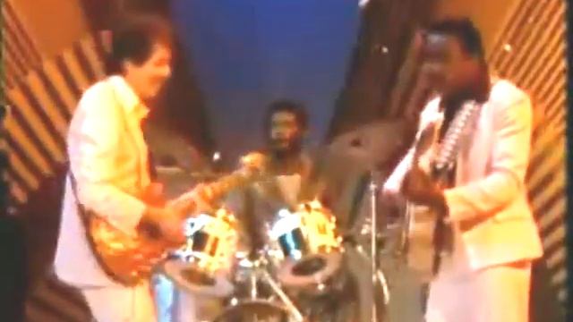 George Benson & Carlos Santana - Breezin