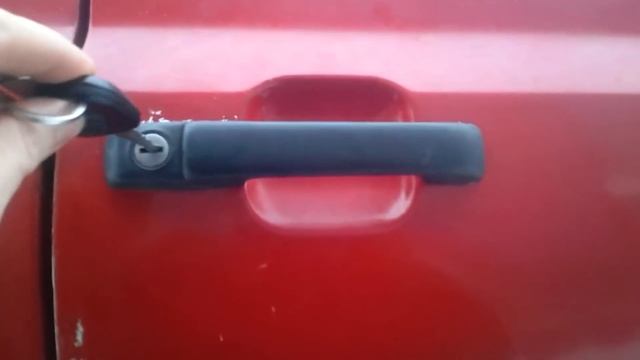 КАК ОТКРЫТЬ ЗАМЕРЗШИЙ ЗАМОК В МАШИНЕ? ЗИМНИЕ СОВЕТЫ ДЛЯ ВОДИТЕЛЕЙ! смотреть онлайн