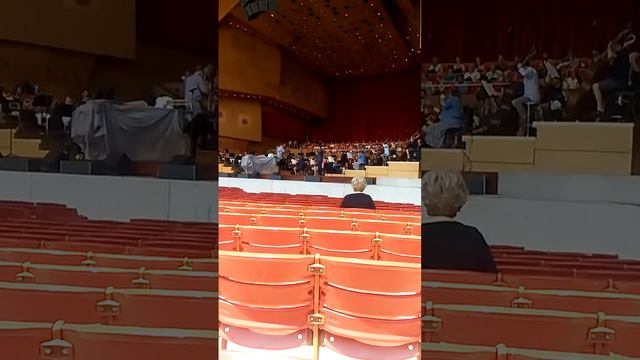 Santino Fontana rehearsing for Grant Park concert 10212910201207944 смотреть онлайн