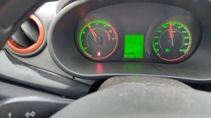 Показания внешнего датчика температуры с заглушками бампера Калина 2.avi