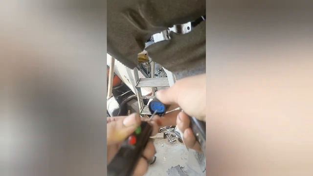 Шаран Выкидываем электромеханическую часть замка водительской двери смотреть онлайн