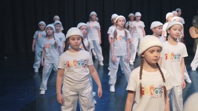 "С Л О В А" Муз. И.Ефимова сл. В.Карабанова смотреть онлайн