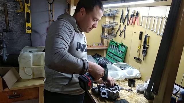Как притирать клапана на максискутере Suzuki Burgman 250, SkiWay 250 an 250 смотреть онлайн