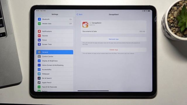 How to Speed Up the System on the iPad Pro 11'' 2022 - Improve Performance смотреть онлайн