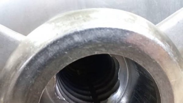 Видео работы мясорубки (волчка) Laska WW 130-2 | ЕстьБУ.ру