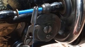 намотка шпульки на Зингер