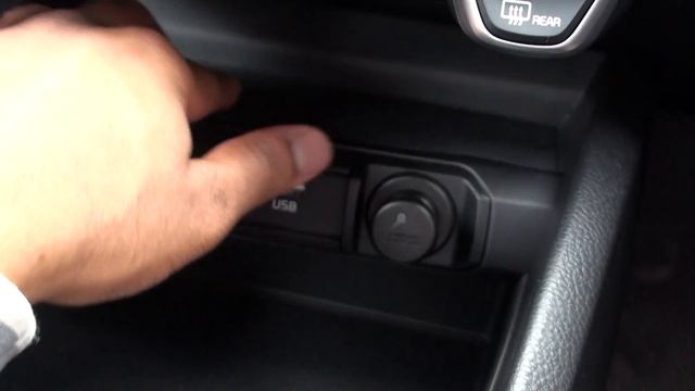 Kia Rio fits your urban lifestyle. смотреть онлайн