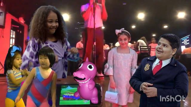 I'm Squeezing On Bun Bun Sunshine (Impressions) смотреть онлайн