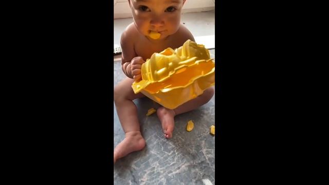 Бутылка кефира, полбатона смотреть онлайн