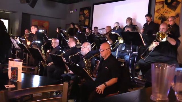 Merv Harding Big Band - Teach Me Tonight смотреть онлайн