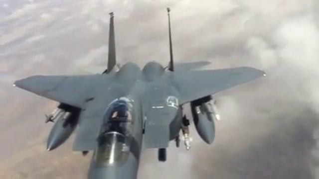 F15 goes inverted after refueling 2013 смотреть онлайн