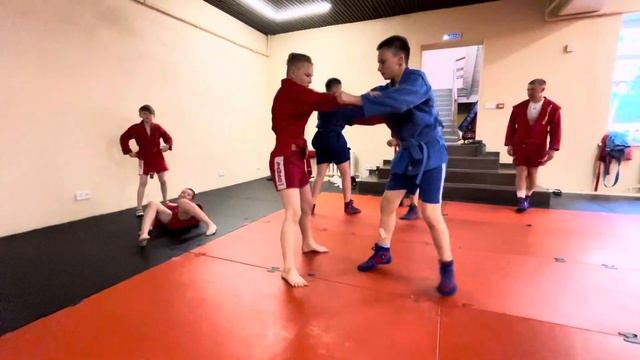 Спортивные сборы на оз.Песчаное. Клуб Чемпион смотреть онлайн