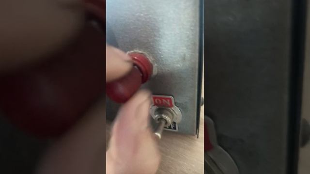 видео для Авито. Продаю лабораторный блок питания, собирал сам. смотреть онлайн
