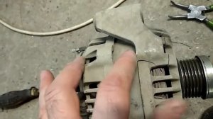 SsangYong Kyron пропала зарядка.