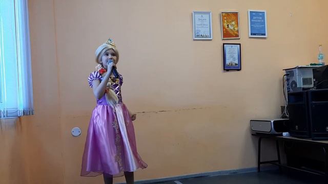 Когда же жизнь я смогу начать? (из м/ф "Рапунцель"). Вероника Садченко смотреть онлайн
