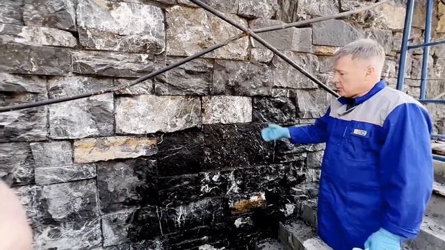 Нанесение жидкого стекла CCM 704 и CCM 7620 на обьекте с фасадом из скального природного камня смотреть онлайн