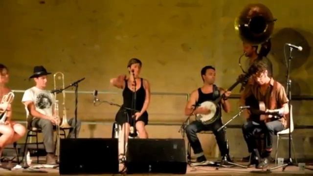 Erika Lewis & Tuba Skinny - Almost Afraid To Love (Périgueux, 2019.) смотреть онлайн