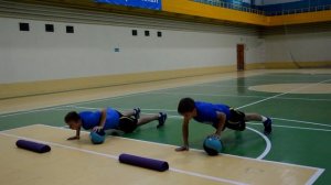 Упражнения с набивными мячами (медболами) для баскетболистов.