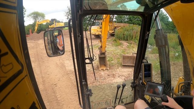 JCB JS130 | Grading and Trenching смотреть онлайн