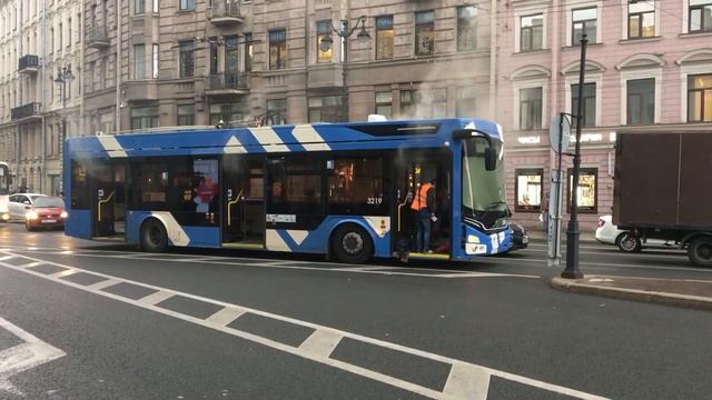 Загорелся троллейбус на Невском проспекте 25 августа 2021 смотреть онлайн