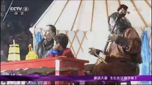 Аюнга поёт бурятскую песню