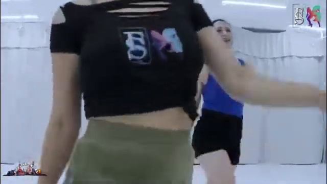 Sofia’s Bachata Lady Style / @vinnyrivera8950 - Encima de Mi смотреть онлайн