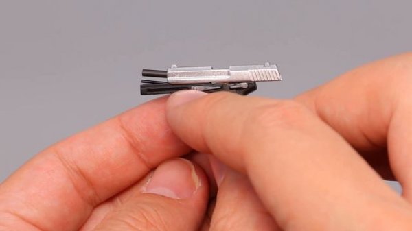 Ekuaz Studio Grim Reaper Hunk 1/6 Scale Figure Resident Evil 2 Unboxing & Review