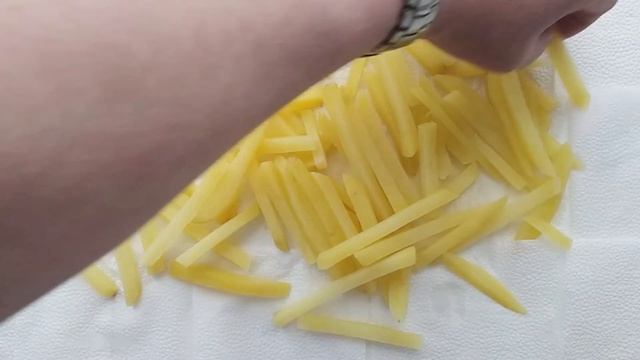 СЕКРЕТ ХРУСТЯЩЕЙ КАРТОШКИ / Картофель Фри / Картофель фри дома ENG SUB смотреть онлайн