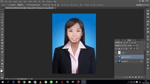 ตัดต่อหน้าคนด้วยเทคนิคautoblend layer by Adobe Photoshop смотреть онлайн