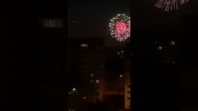 Салют в Перми в честь Дня Победы, 09.05.2021 смотреть онлайн