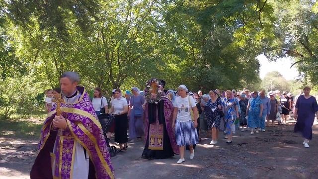 Крестный ход в день изнесения честных древ Животворящего Креста Господня смотреть онлайн