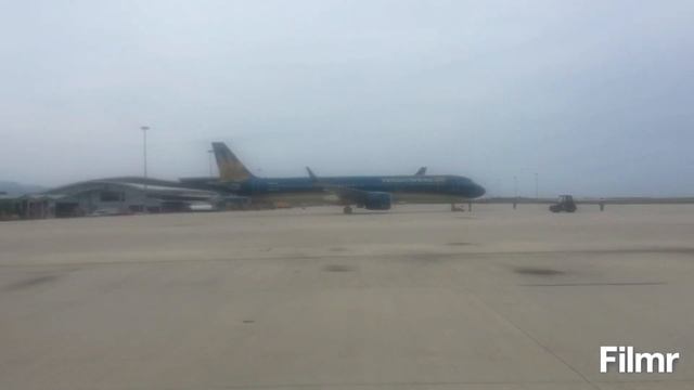 #197: Vietnam Airline landing in Cam Ranh Airport . смотреть онлайн