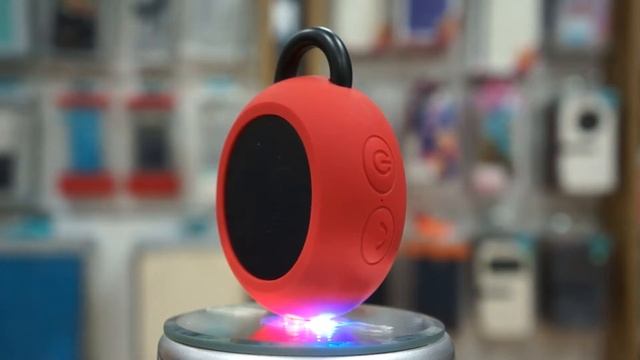 Обзор красной портативной колонки Divoom Bluetune-Bean смотреть онлайн