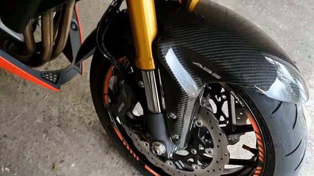 Suzuki GSX S750 Yugen Carbon Front Mudguard смотреть онлайн