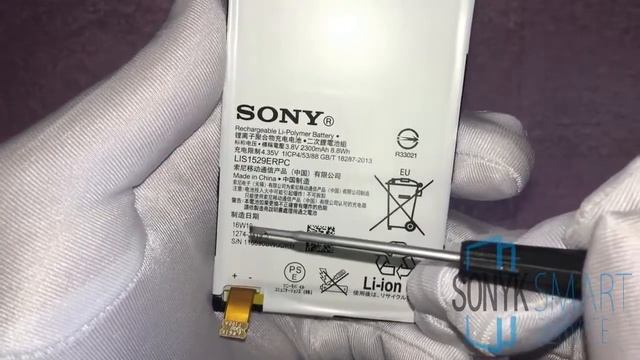 Отличия оригинального аккумулятора Sony Xperia от китайской копии смотреть онлайн