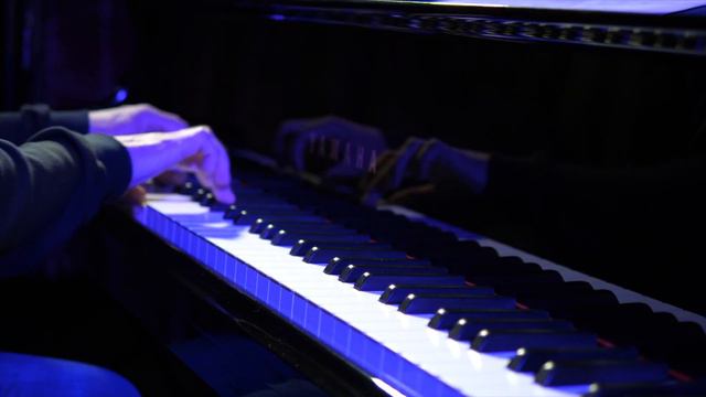 Axel Kühn Trio "time to rethink" album teaser 2021 смотреть онлайн