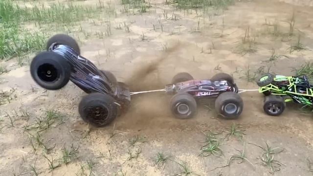 JLB Cheetah RC Car vs Wltoys 12427 and XLF X03 RC Car | JLB Cheetah 120a | RC Car смотреть онлайн