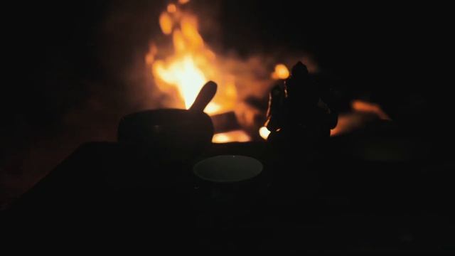 Чайник ночью на костре под музыку смотреть онлайн