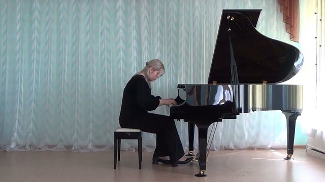Й. Гайдн Соната №2, e-moll, I часть исполняет Ева Усенко смотреть онлайн