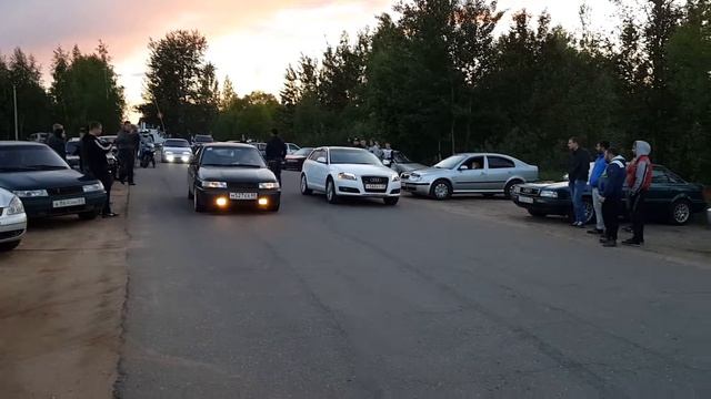 Audi A3 8P 2.0TFSI quattro vs Vaz 2112 turbo смотреть онлайн