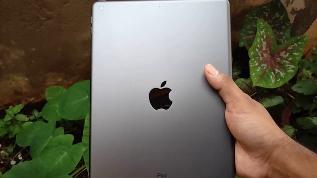 ipad 8th gen (2020) Space gray Unboxing| Official Apple store| India| 4K| смотреть онлайн