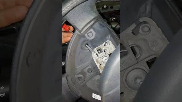 Снятие подушки безопасности Almera, Logan смотреть онлайн